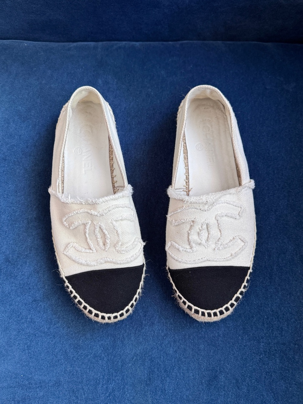 CHANEL Canvas Espadrilles Cream /Black CC Logo Size 37